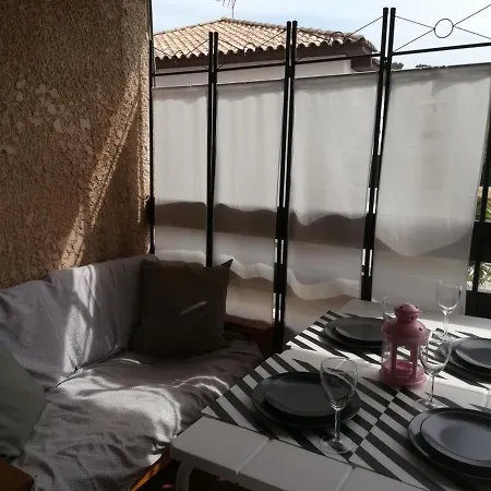 Terrasse Vue Mer, Gorguette A 1 Minute A Pied, Wifi,clim Parking Collectif *